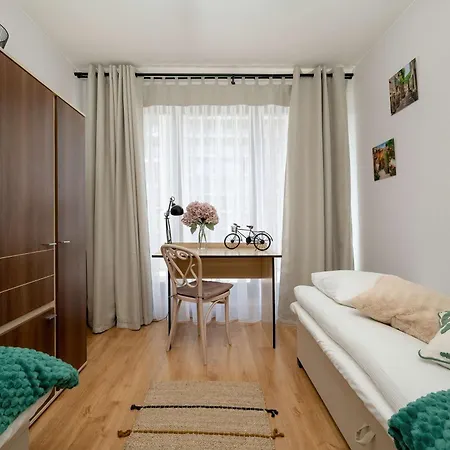 Апартаменти Stylowy Z Klimatyzacja I Parkingiem By Renters *