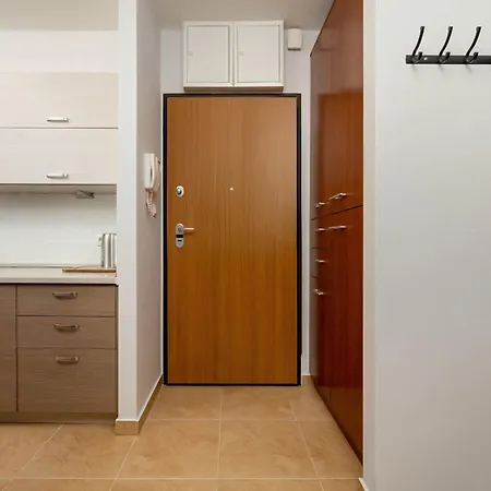 Stylowy Z Klimatyzacja I Parkingiem By Renters شقة *