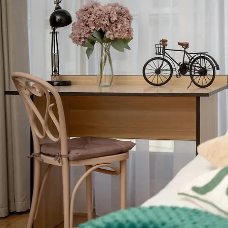Stylowy Z Klimatyzacja I Parkingiem By Renters شقة *